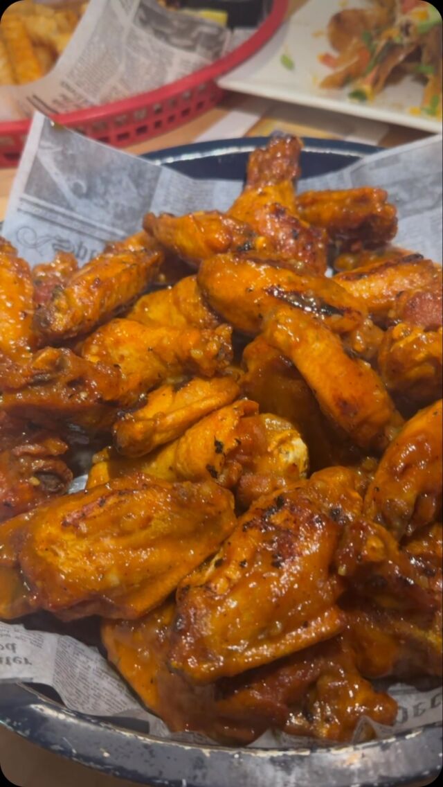 Just had a fun day at Merk’s Sports Bar with my aunt and uncle! 

They experienced the magic of the place for the first time, and my uncle couldn’t stop raving, saying, “These are the best wings I’ve ever had!” 

If you haven’t tried the Frankenstein wings (grilled & retossed), you’re seriously missing out! They’re a game-changer! Pun intended!

Even though the @patriots lost the wings helped ease the pain.

•
•
•

#girlswholiketoeat #newport #girlswholiketoeatofficial #rhodeislandeats #newenglandfood #foodietravels #rhodyeats #rieats #rhody #girlswholiketoeatrhodeisland #florida #teamhappyfoodies #floridafood #carbs #nsbfood #loveNSB #nsbeats #newsmyrnabeachfood #adventuresinsnowbirding #welove2eat #youngsnowbird #rhodeisland #merksnsb #frankensteinwings #patriots #chickenwings