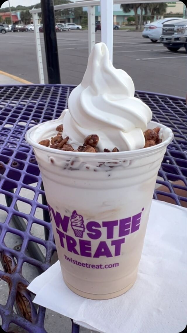 The beauty of being in New Smyrna Beach right now means enjoying ice cream outside.

Don’t mind if I do. 🍦

•
•
•

#girlswholiketoeat #newport #girlswholiketoeatofficial #rhodeislandeats #newenglandfood #foodietravels #rhodyeats #rieats #rhody #girlswholiketoeatrhodeisland #florida #teamhappyfoodies #floridafood #carbs #nsbfood #loveNSB #nsbeats #newsmyrnabeachfood #adventuresinsnowbirding #welove2eat #youngsnowbird #rhodeisland #icecream #softserve #twisteetreat